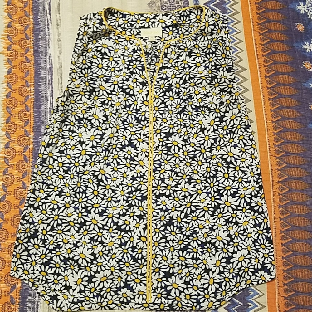 Modcloth Daisy Print Sleeveless Blouse
